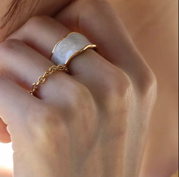 Nova Irregular Ring (Cream)