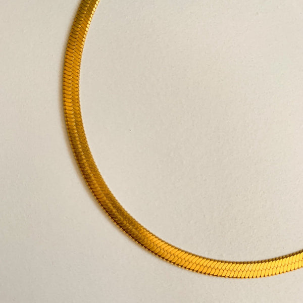 Gladys Snake Chain Necklace - Gold